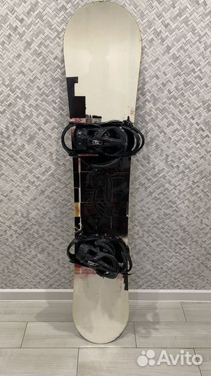 Сноуборд с креплениями 158
