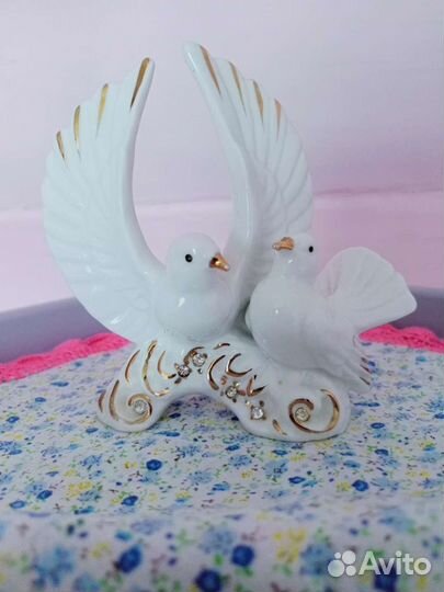 Статуэтка голубь