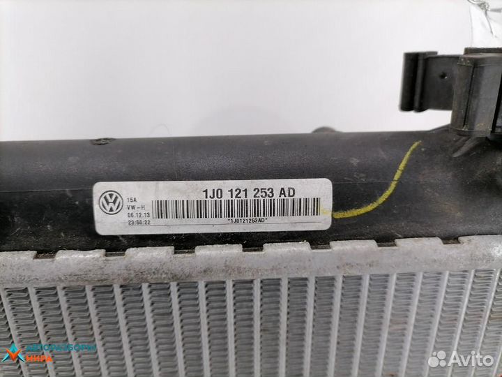 Радиатор (основной) Volkswagen Bora 2001