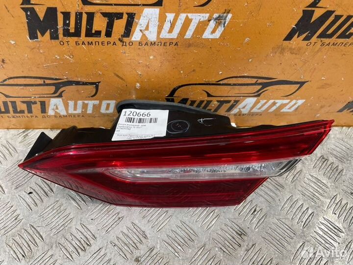 Фонарь внутренний правый Toyota Camry 70 2017