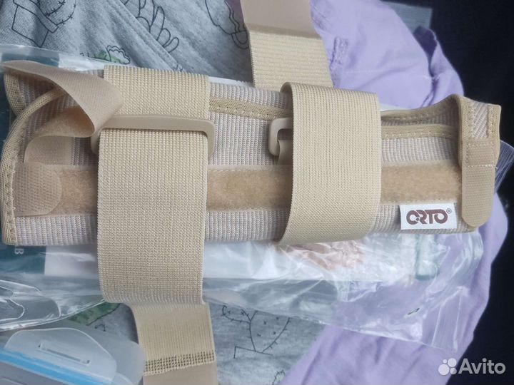 Бандаж на лучезапястный сустав