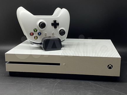 Xbox One S 500Gb +450 игр