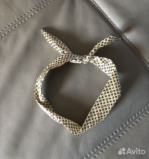 Новая джинсовая жилетка