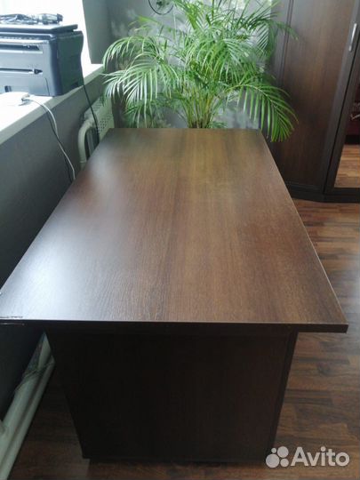 Письменный стол