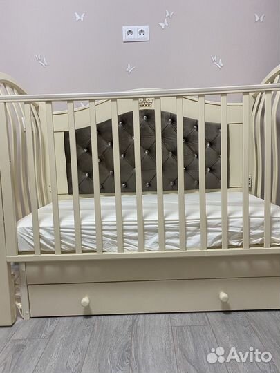 Детская кроватка