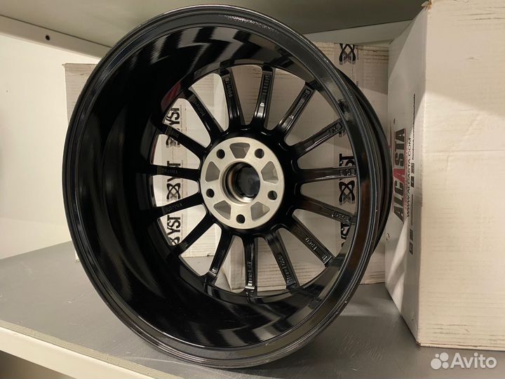 Колесный диск R16 Alcasta M60 5x114.3 ET43 D67.1