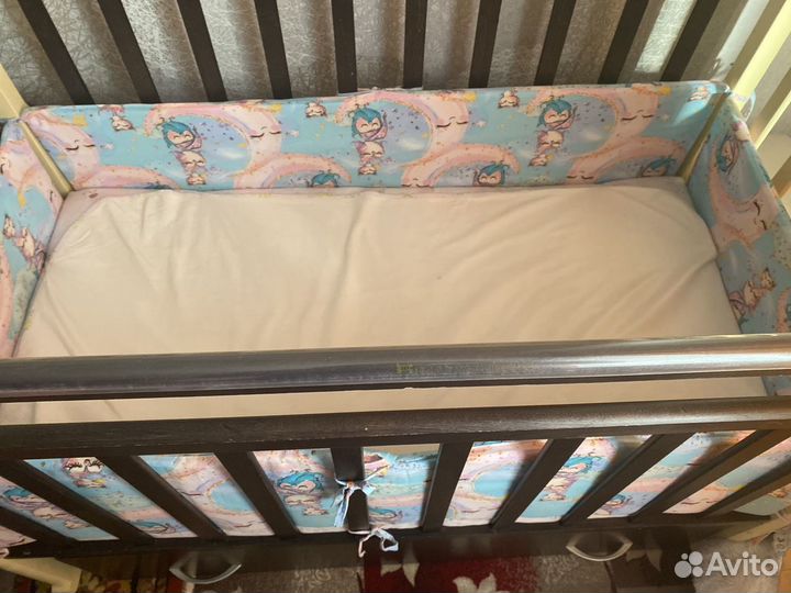 Детская кроватка
