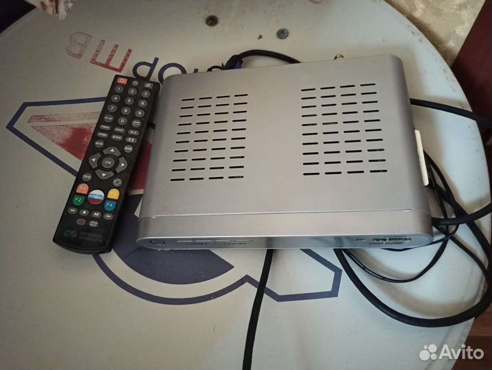 Антенна спутниковая триколор