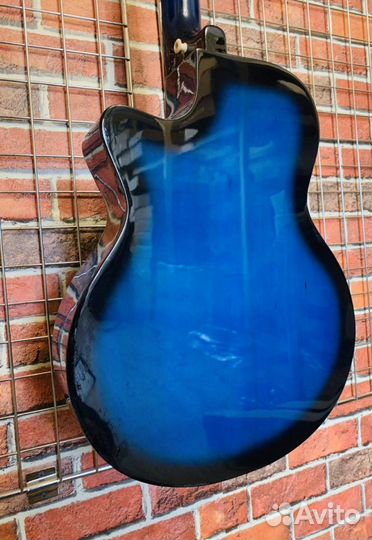 Акустическая гитара