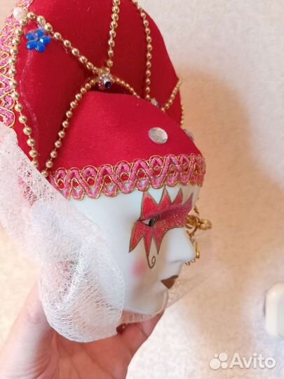 Маски фарфоровые