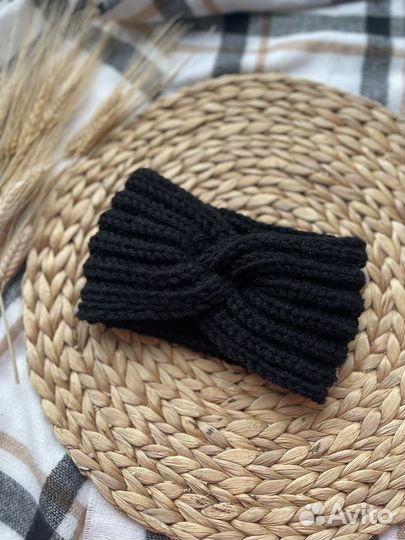 Повязка на голову вязаная