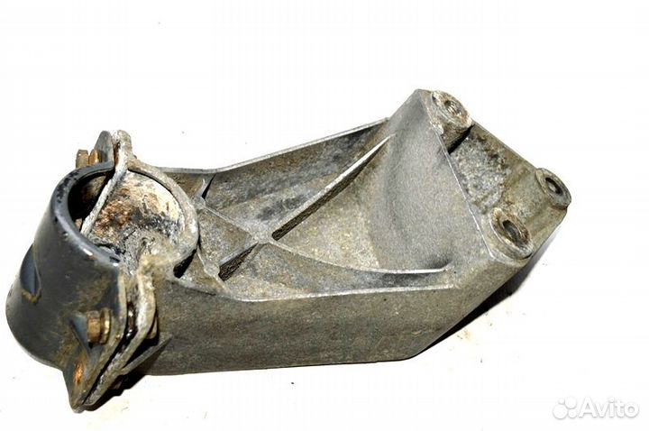 Кронштейн крыла ведущего моста, задний левый DAF X