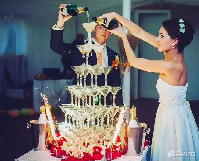 Горка (пирамида) шампанского на торжество