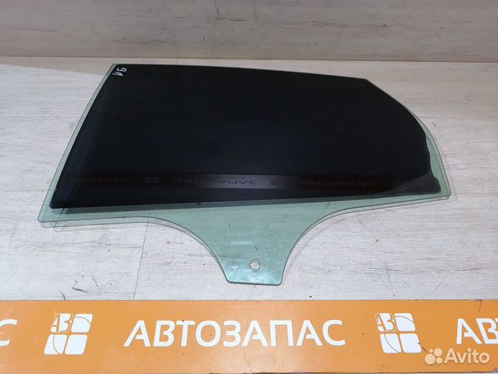 Стекло двери заднее Ford Focus 3 Форд Фокус 3