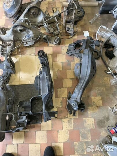 Задний продольный рычаг Nissan X-Trail T31