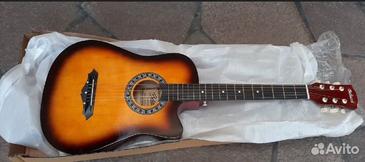 Гитара новая