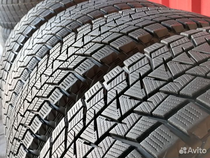 Bridgestone Blizzak DM-V1 225/65 R17