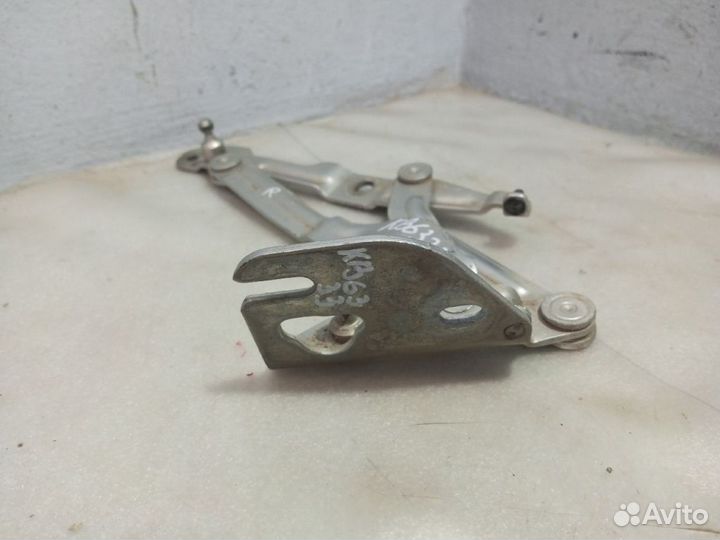 Петля крышки багажника volkswagen passat B5 Правая