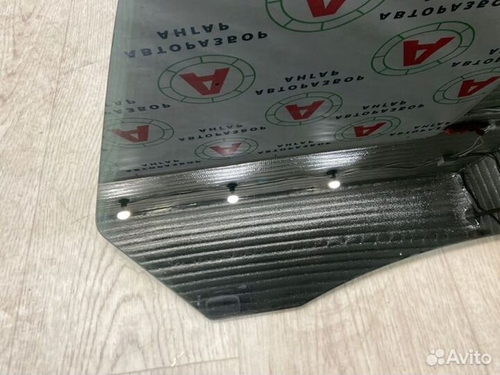 Стекло заднее левое Ford Kuga DR txda 2011