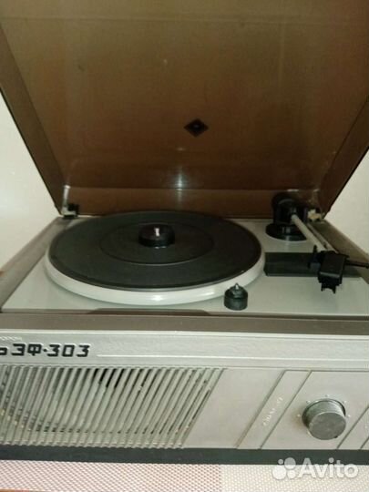 Проигрыватель СССР