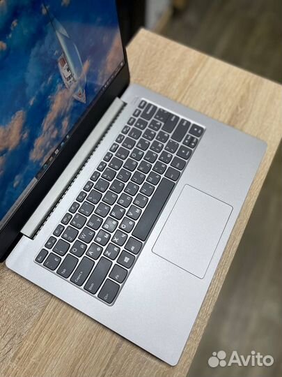 Ноутбук Lenovo Core i3