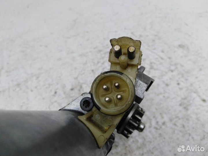 Моторчик переднего левого стеклоподъемника A004820