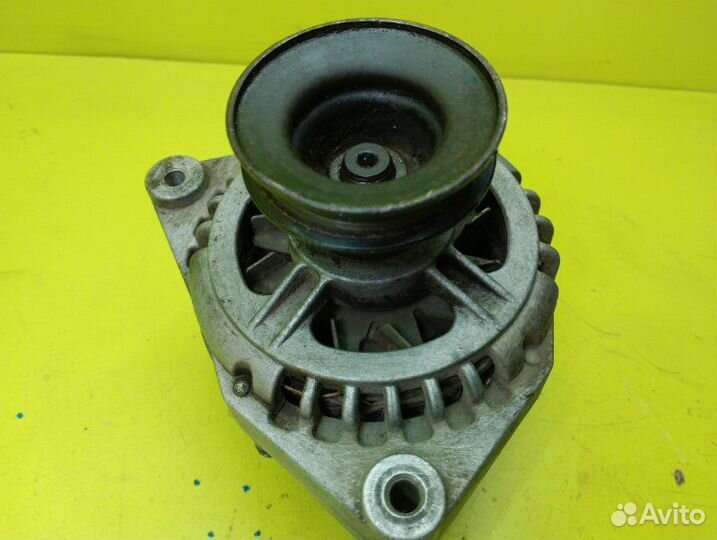 Генератор Volkswagen Passat B3 KR 1989