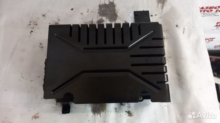 Усилитель музыкальный Volkswagen Passat 1J0035456