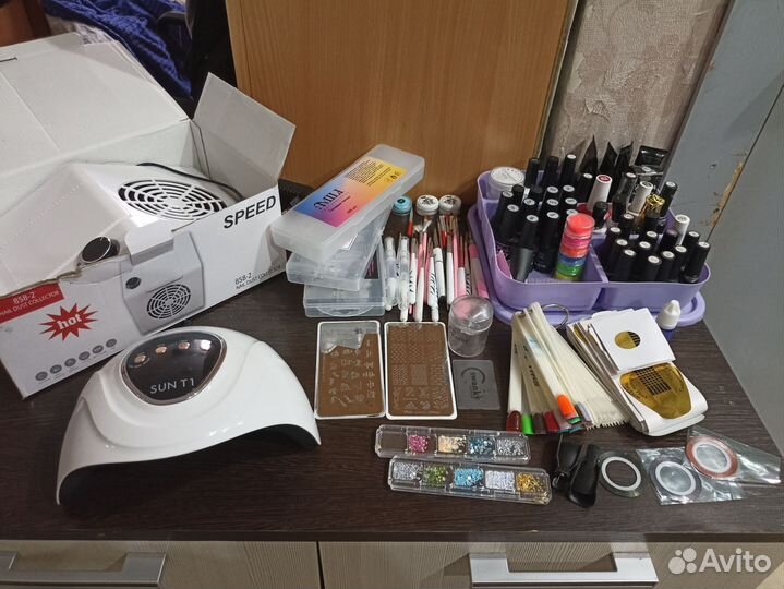 Маникюрный набор с лампой