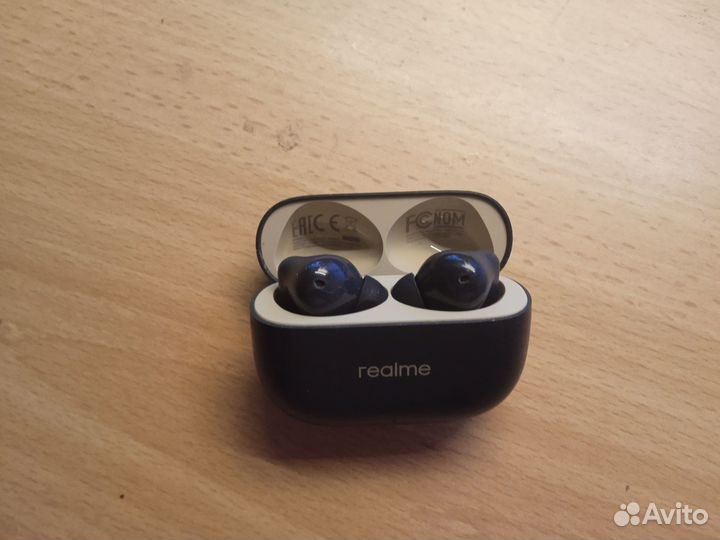 Беспроводные наушники realme buds t300