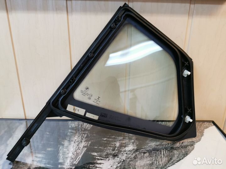 Глухое стекло правой задней двери BMW X2 F39