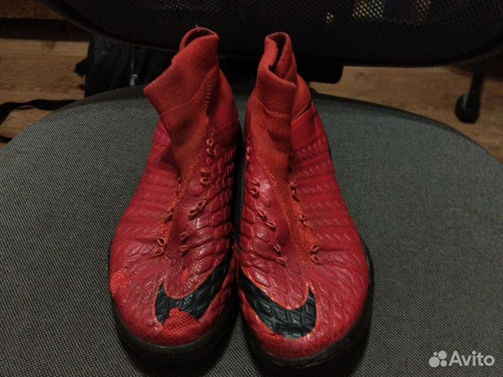 Бутсы nike hypervenom