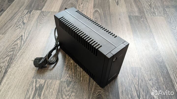 Ибп CyberPower utc650e