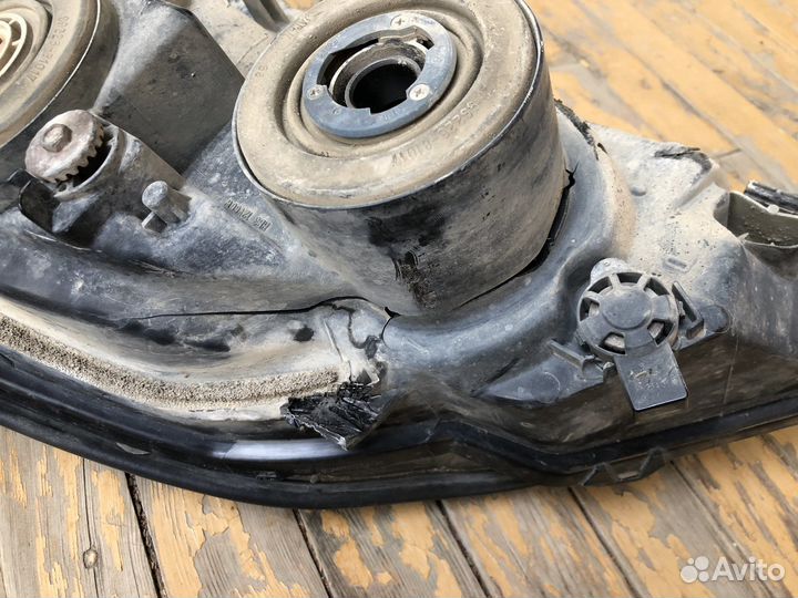 Фара на дексусGX