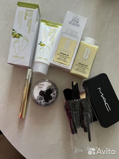 Набор косметики сразу за всё