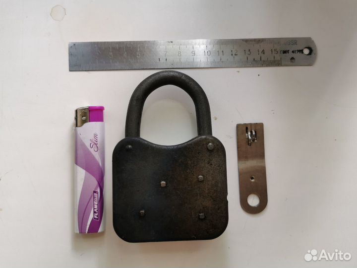 Старинный замок навесной