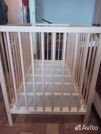Детская кроватка