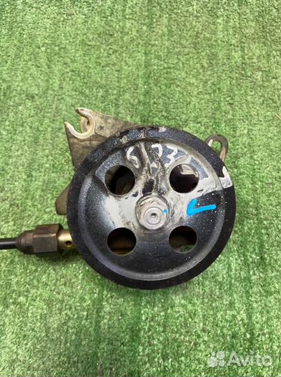 Насос гидроусилителя Toyota Harrier SXU10 3S 1999