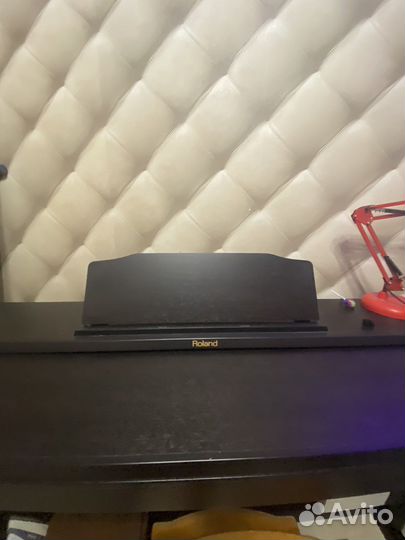 Roland rp401R цифровое пианино
