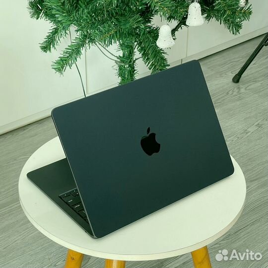 MacBook Air 13 / M2/8/256 / mlxw3