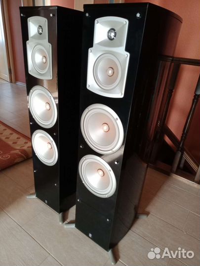 Hi-Fi в Рояльном лаке