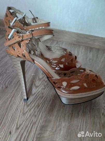 Босоножки женские 40 размер