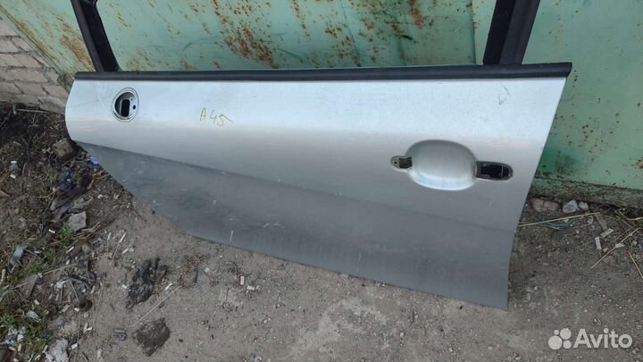 Левая дверь Seat Leon 2