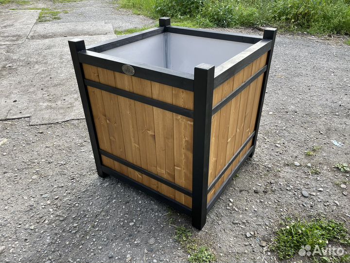 Большие напольные кашпо