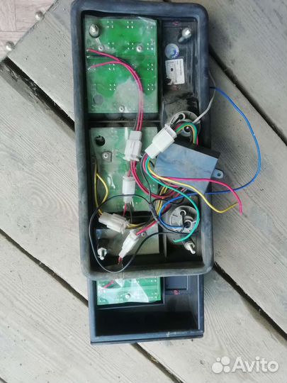 Задние фонарь