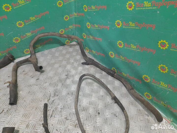 Патрубки охлаждения Ford Mondeo 3 седан 1.8 2008