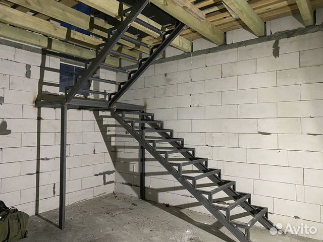 Каркас лестницы для дачи и дома