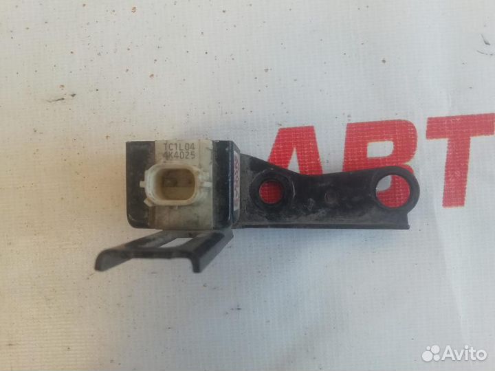 Датчик AIR BAG для Toyota Funcargo 1999-2005г