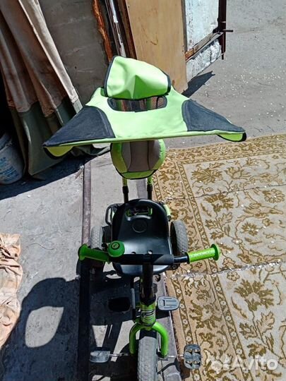 Трехколесный велосипед