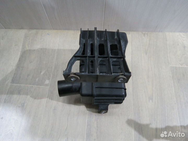 Резонатор воздушного фильтра Mazda 6 MPS GG